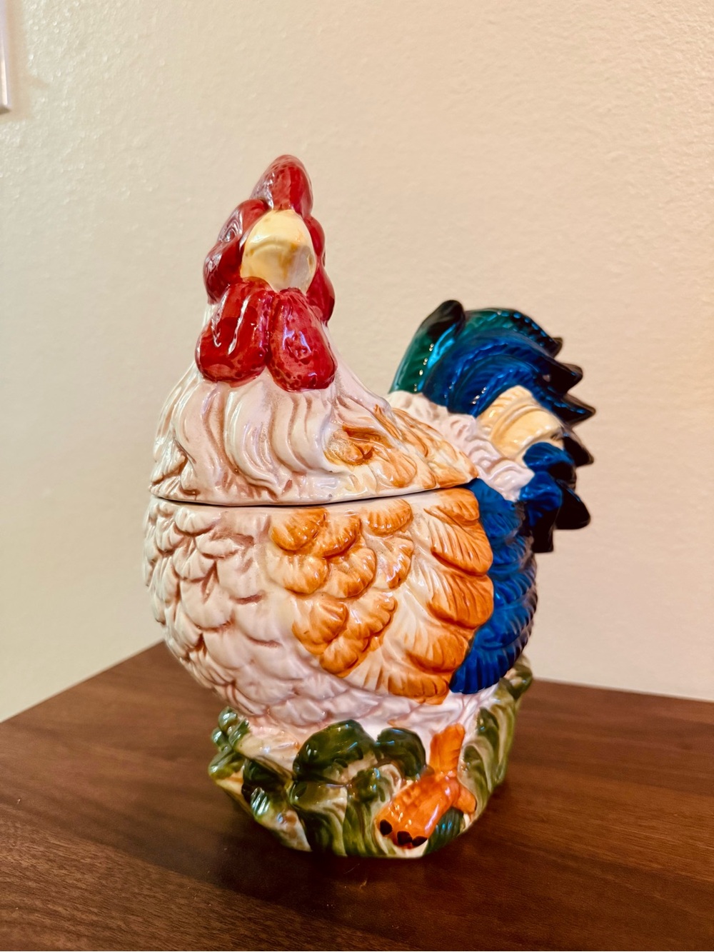 Vintage hen cookie jar